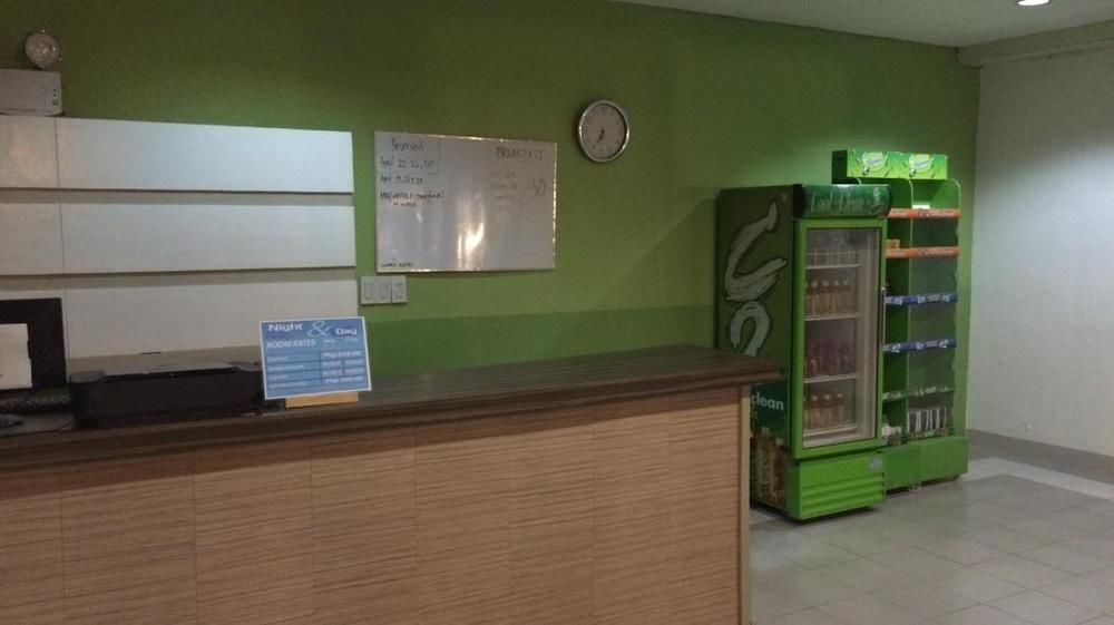 Night & Day Inn Legazpi Luaran gambar