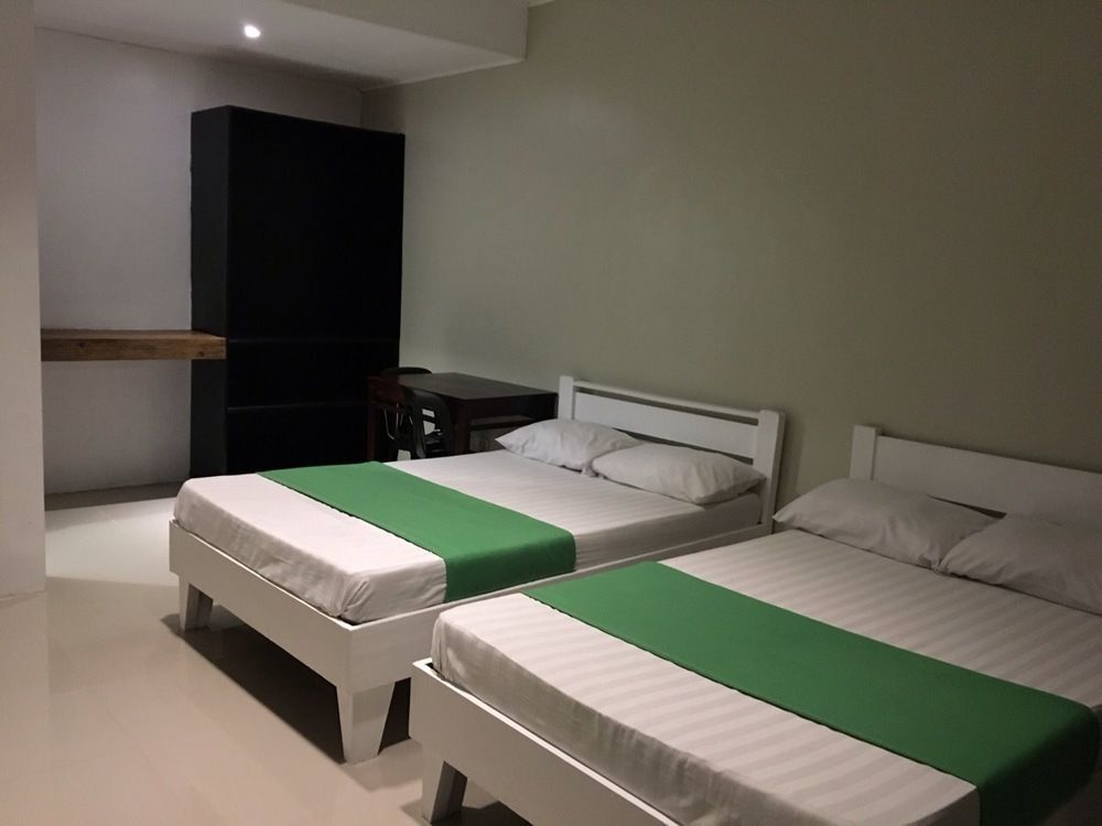 Night & Day Inn Legazpi Luaran gambar